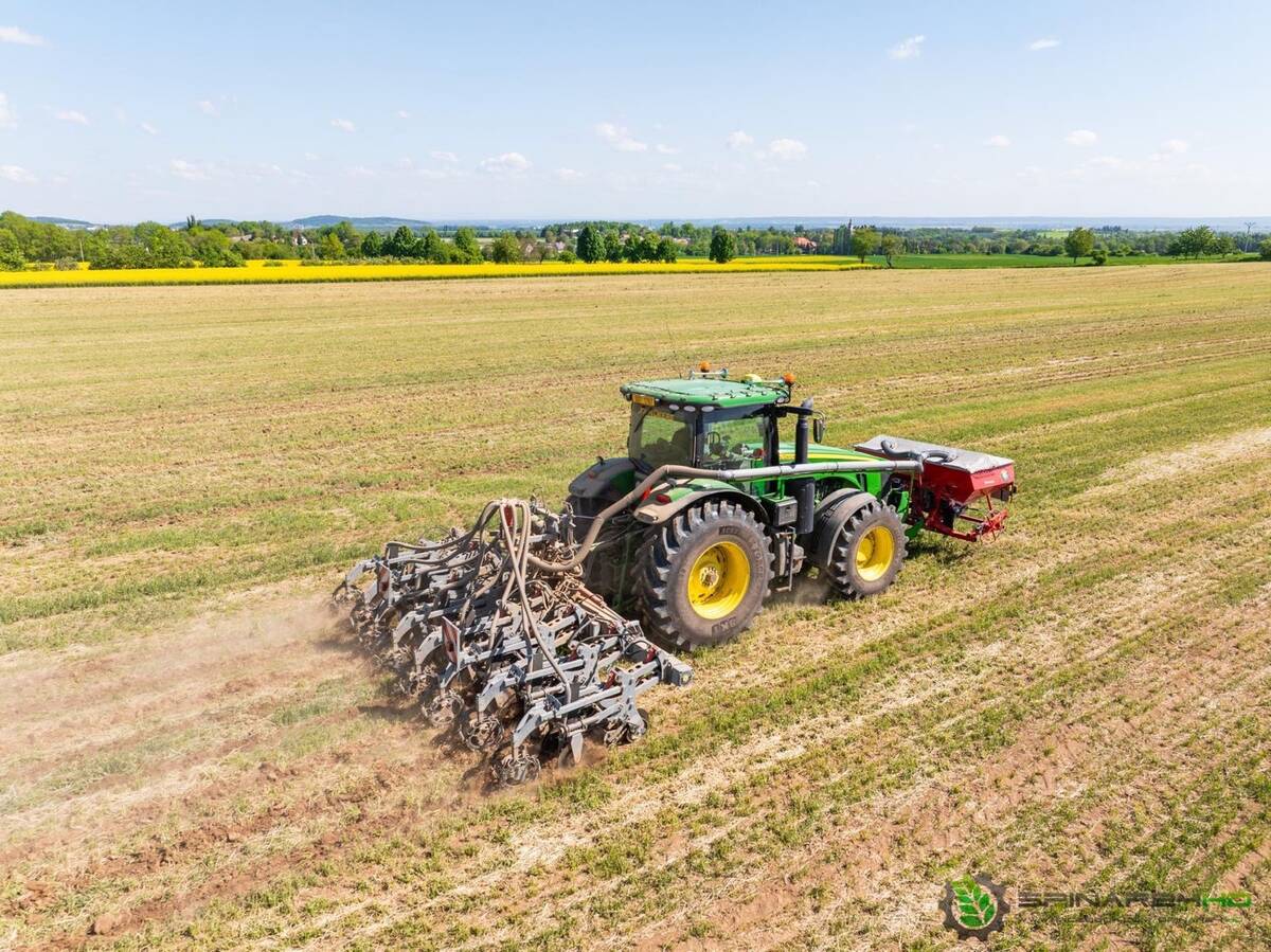 Strip-till z dronu