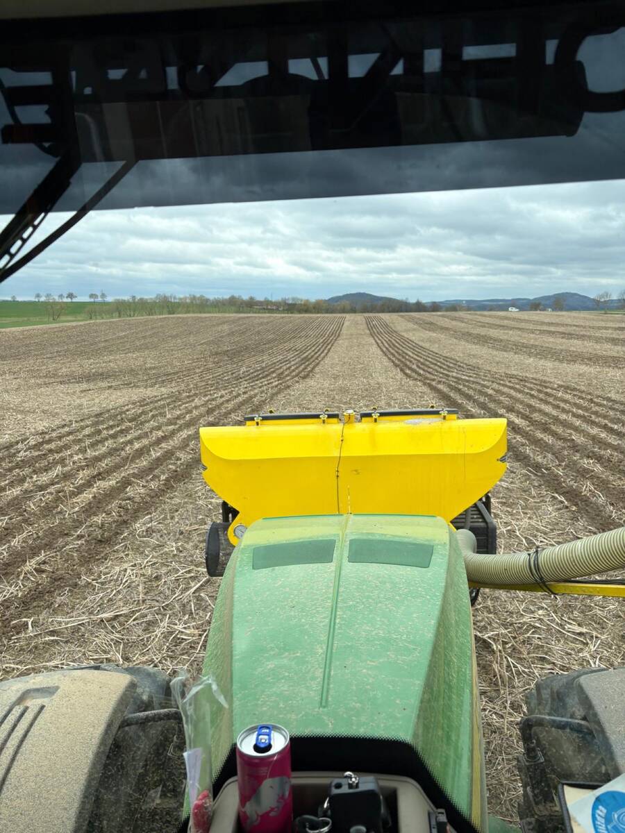 Strip-till z kabiny