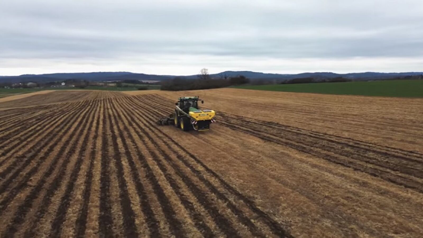 Strip-Till / JD 8335R